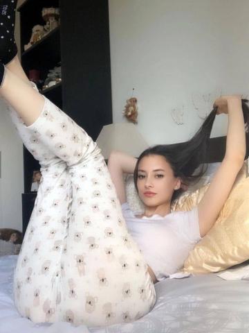 Моника фото 2